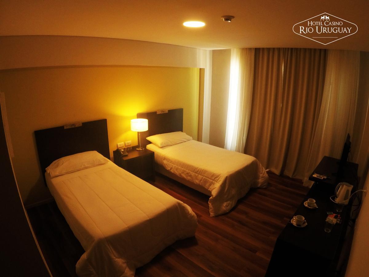 Hotel Casino Rio Uruguay パソ・デ・ロス・リブレス エクステリア 写真